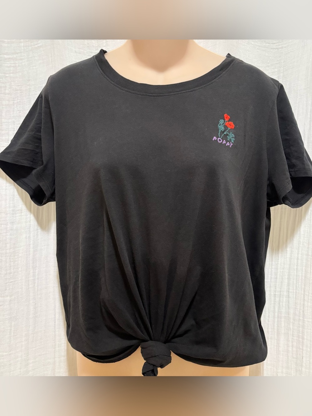 Madewell Black Poppy Embroidered Knot Front Tee size large